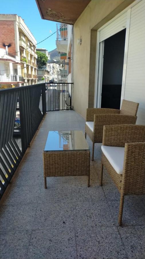 Apartment Center 2 *